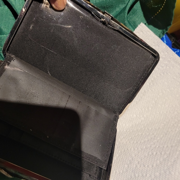 Wallet - Picture 2 of 5